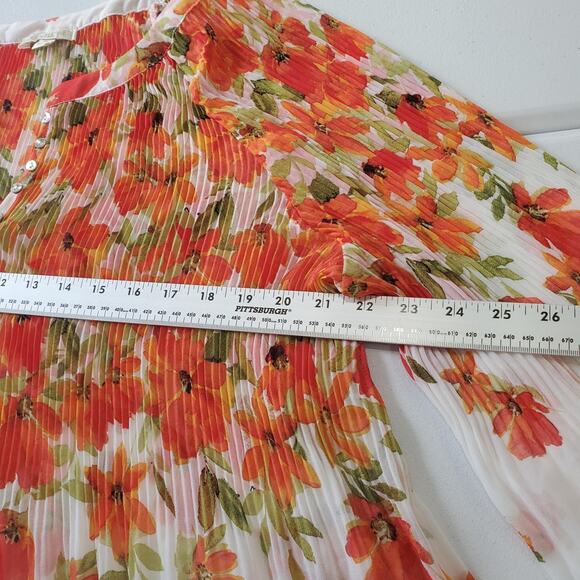 Fig and Flower Blouse Womens 2X White Red Floral Pleated Sheer Long Sleeve Top - Picture 7 of 9